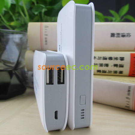 Customization Large-Capacity Dual Connector ChargingTreasure Corporate Gifts