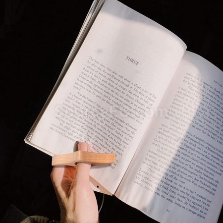 Customization One Hand Reading Wooden Thumb Bookmark Corporate Gifts