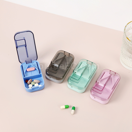 Pill Box with Pill Cutter