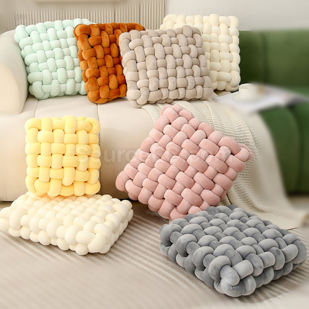 Knot Cushion